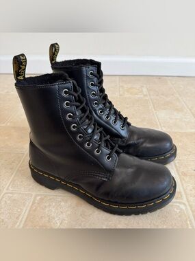 Dr Martens 1460 Serena Faux Fur Lined Lace Up Boot Size 9 Combat Doc Martens